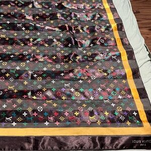 Louis Vuitton Multicolor Silk square.